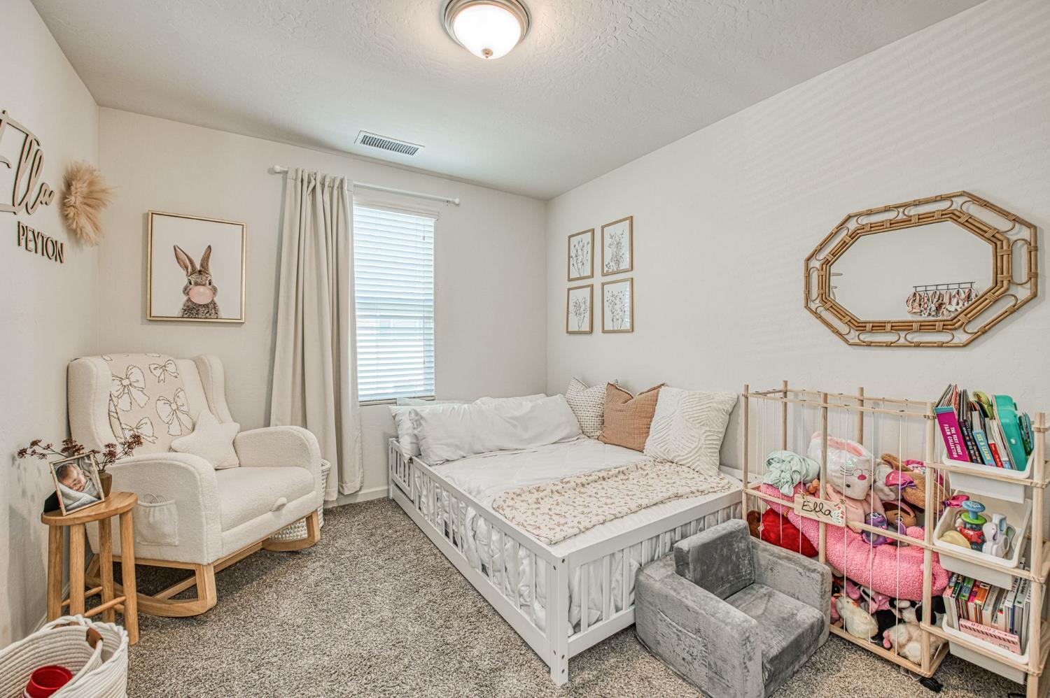 1916 Chennault Ln, Clovis, CA 93611