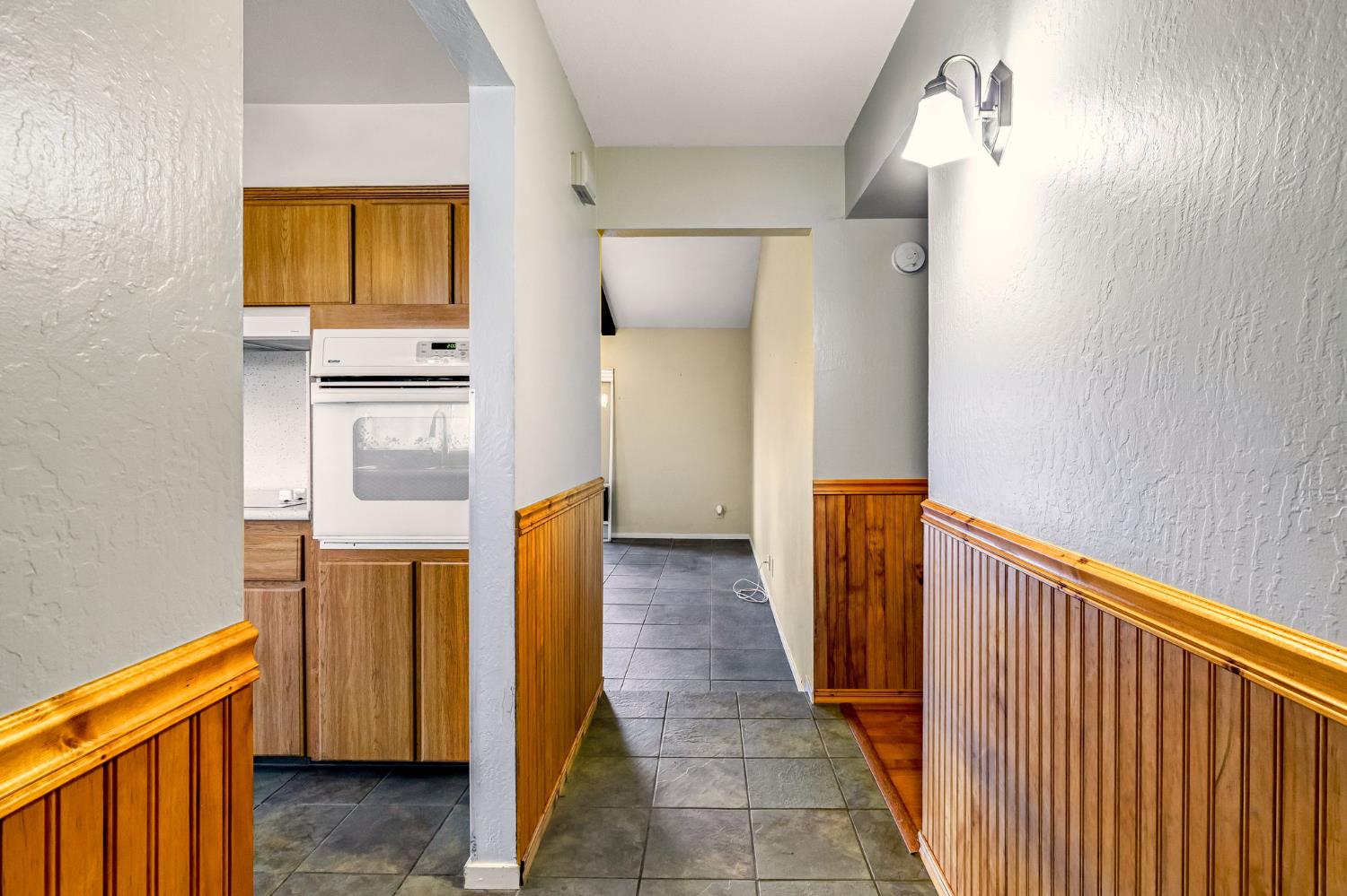 1606 Barstow Ave, Clovis, CA 93611