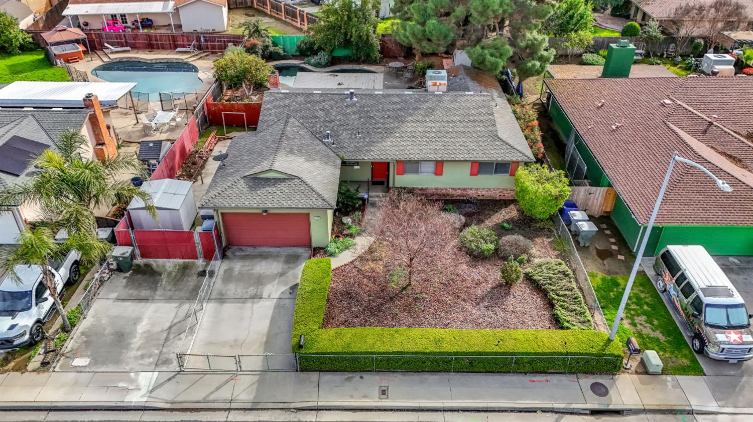 1606 Barstow Ave, Clovis, CA 93611