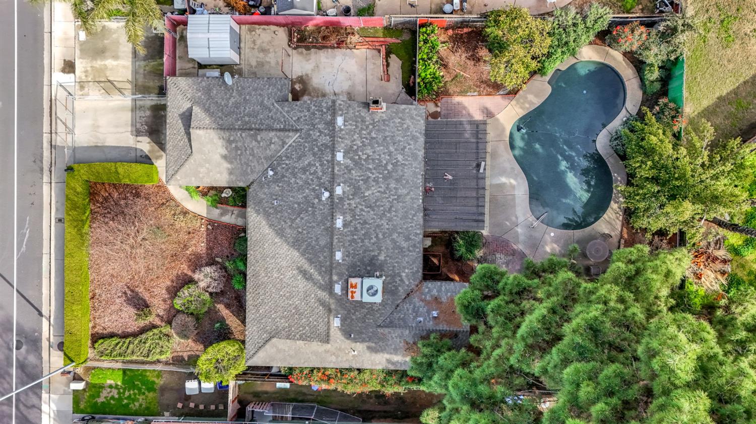 1606 Barstow Ave, Clovis, CA 93611