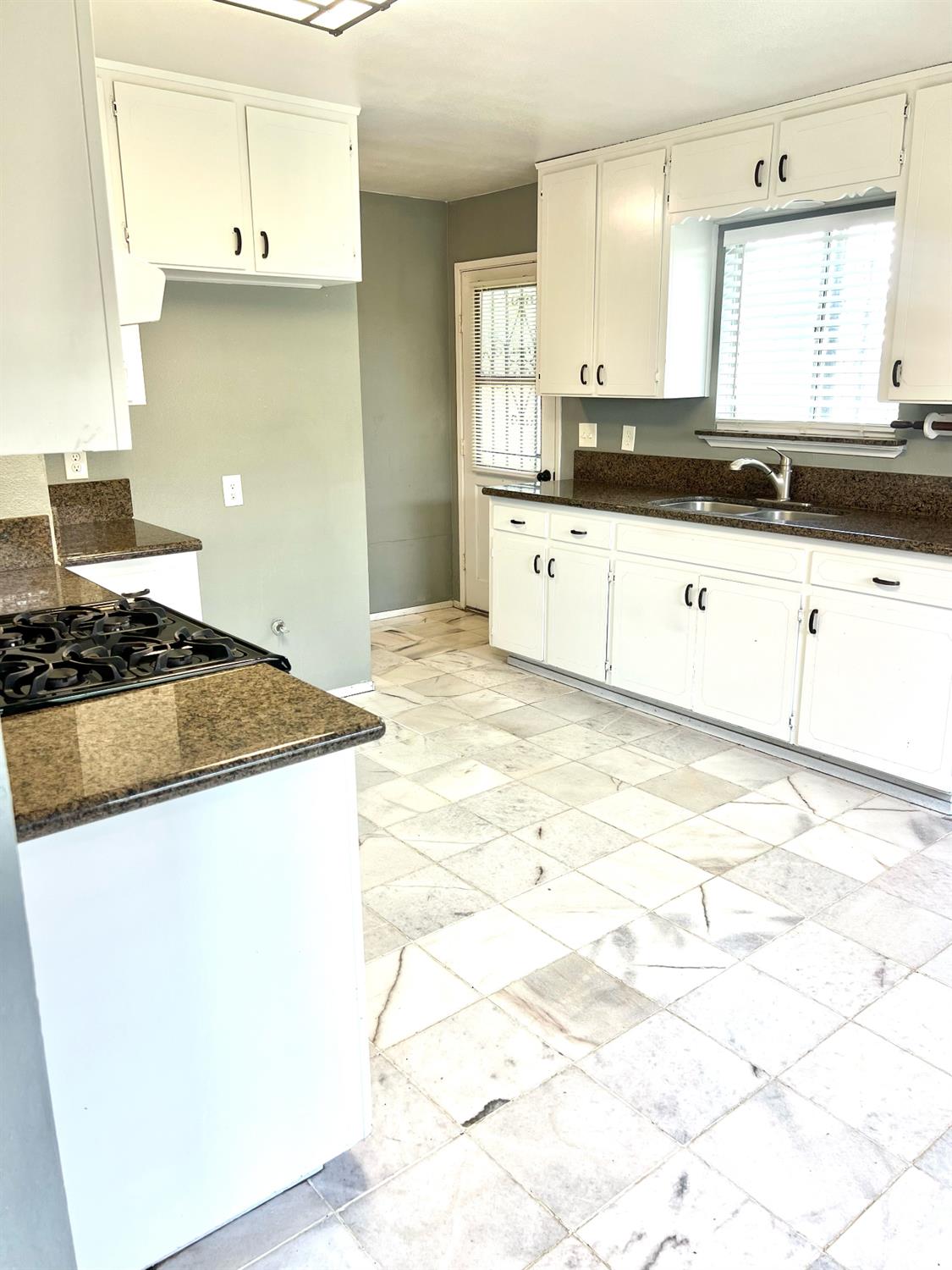 516 N Kate St, Mendota, CA 93640