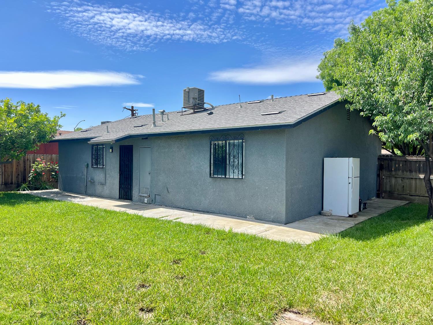 516 N Kate St, Mendota, CA 93640