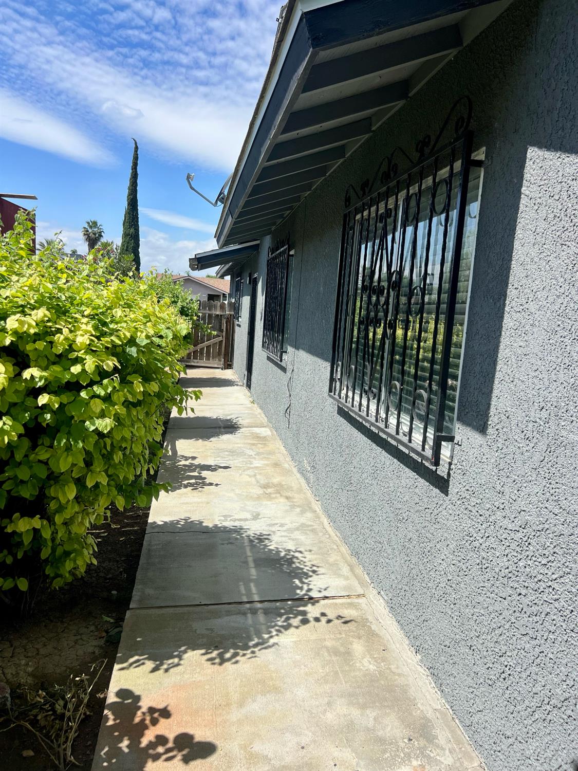 516 N Kate St, Mendota, CA 93640