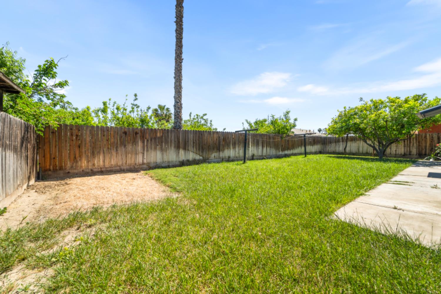 516 N Kate St, Mendota, CA 93640