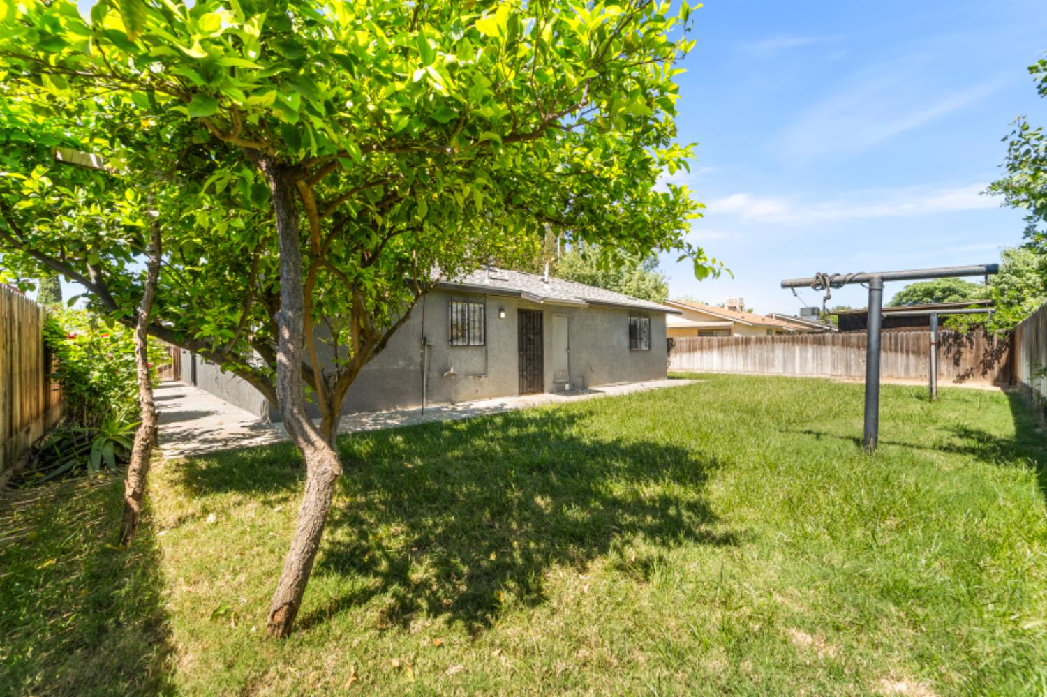 516 N Kate St, Mendota, CA 93640