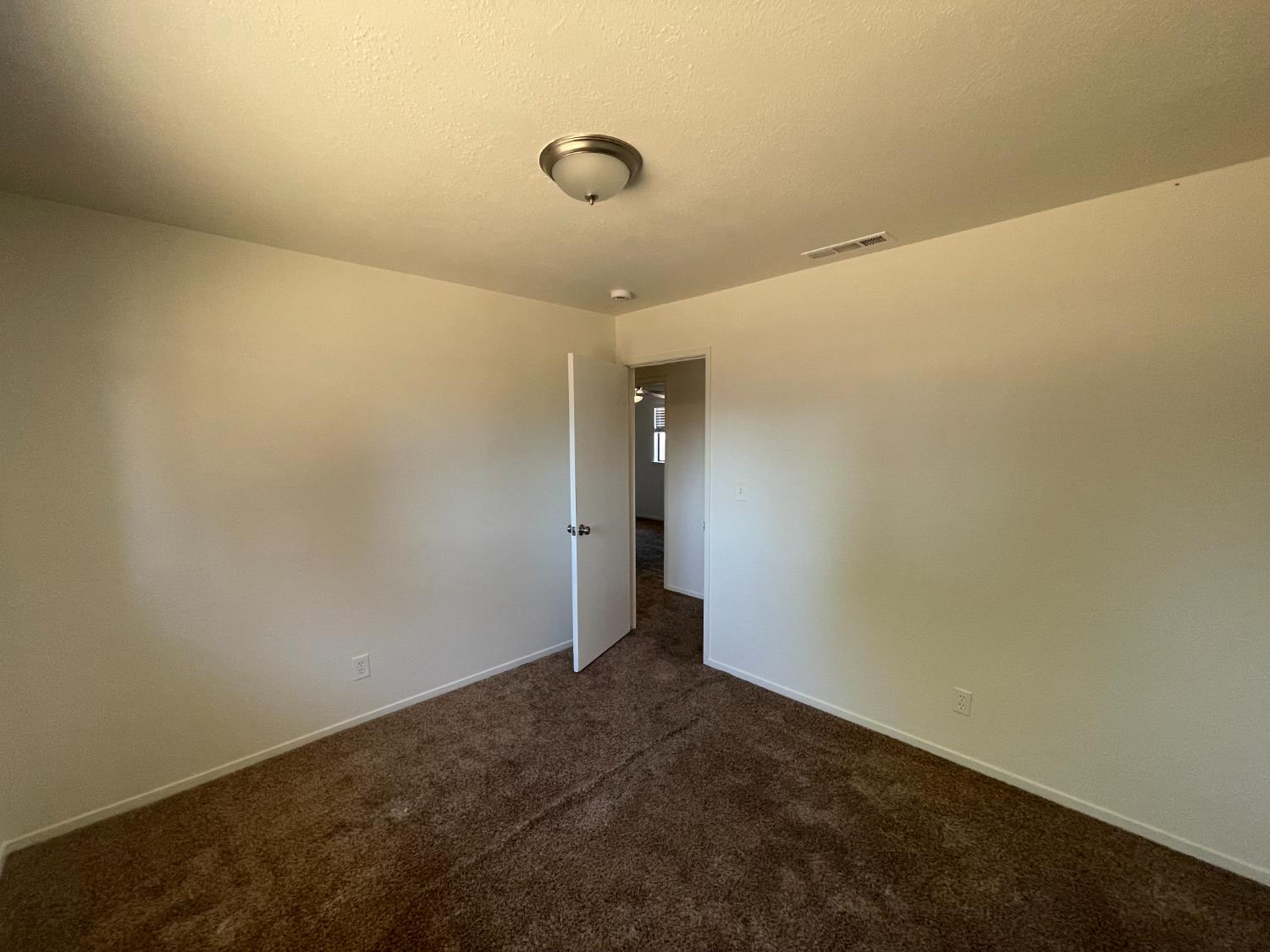 2626 W Garland Ave, Fresno, CA 93705