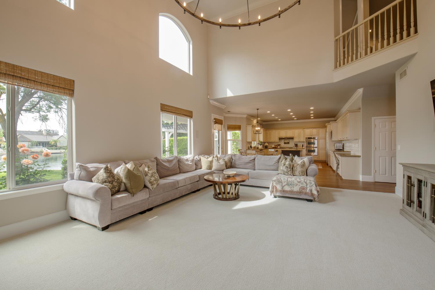 2547 W Lake Van Ness Cir, Fresno, CA 93711