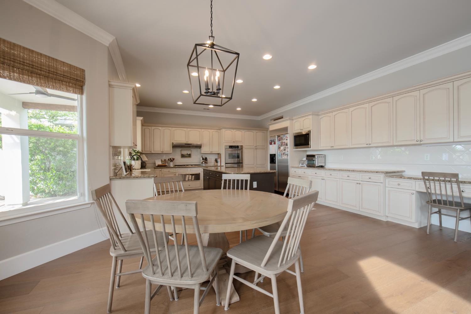 2547 W Lake Van Ness Cir, Fresno, CA 93711