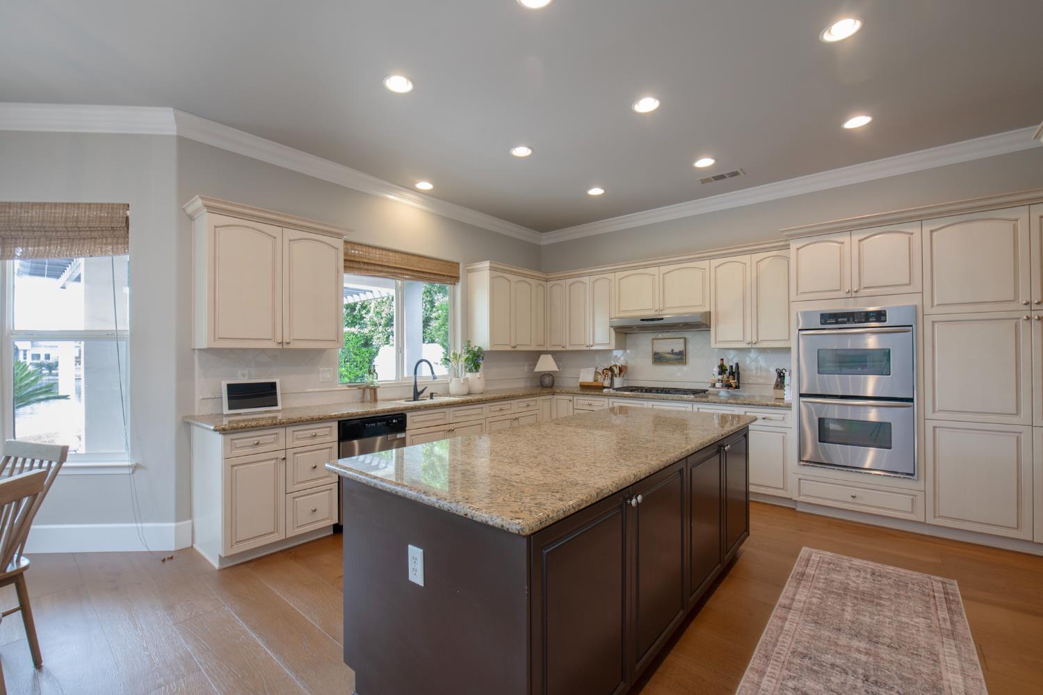 2547 W Lake Van Ness Cir, Fresno, CA 93711