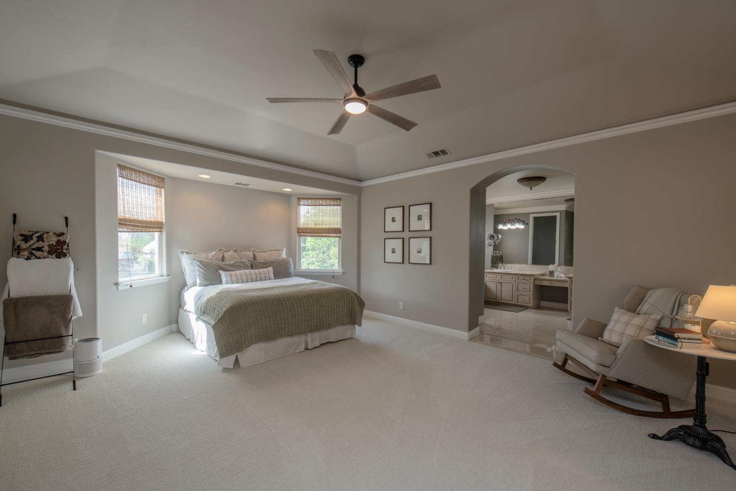 2547 W Lake Van Ness Cir, Fresno, CA 93711