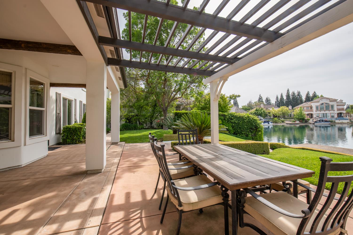 2547 W Lake Van Ness Cir, Fresno, CA 93711