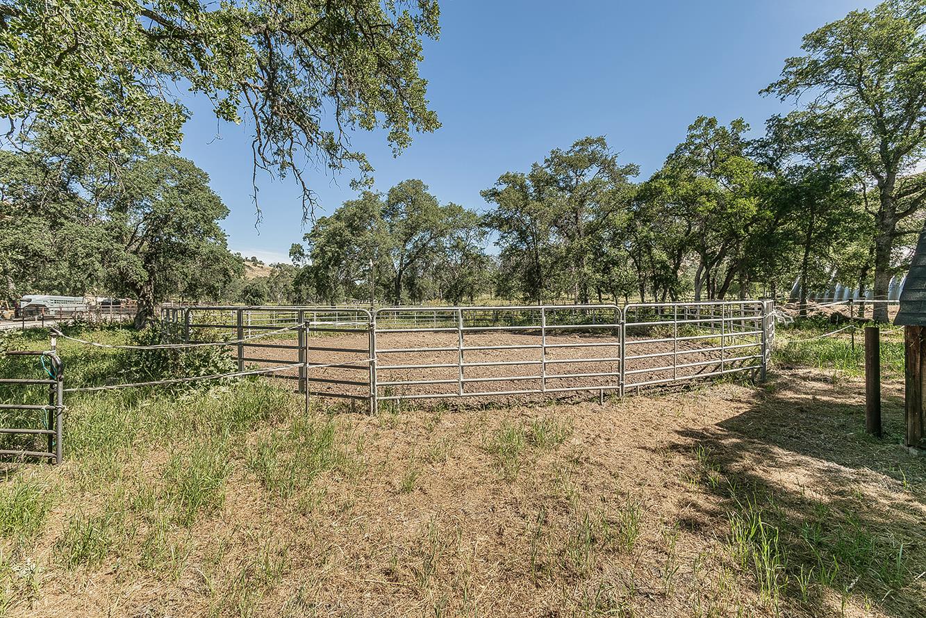 26045 Pittman Hill (Sales Crk) Rd, Clovis, CA 93619