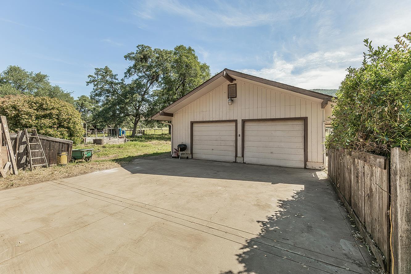 26045 Pittman Hill (Sales Crk) Rd, Clovis, CA 93619