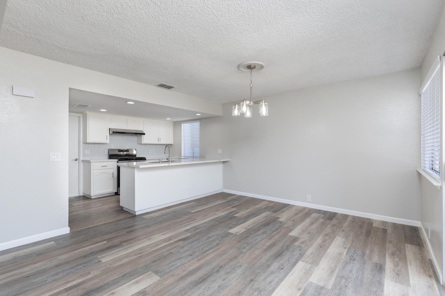 3530 E Stapp, Visalia, CA 93292