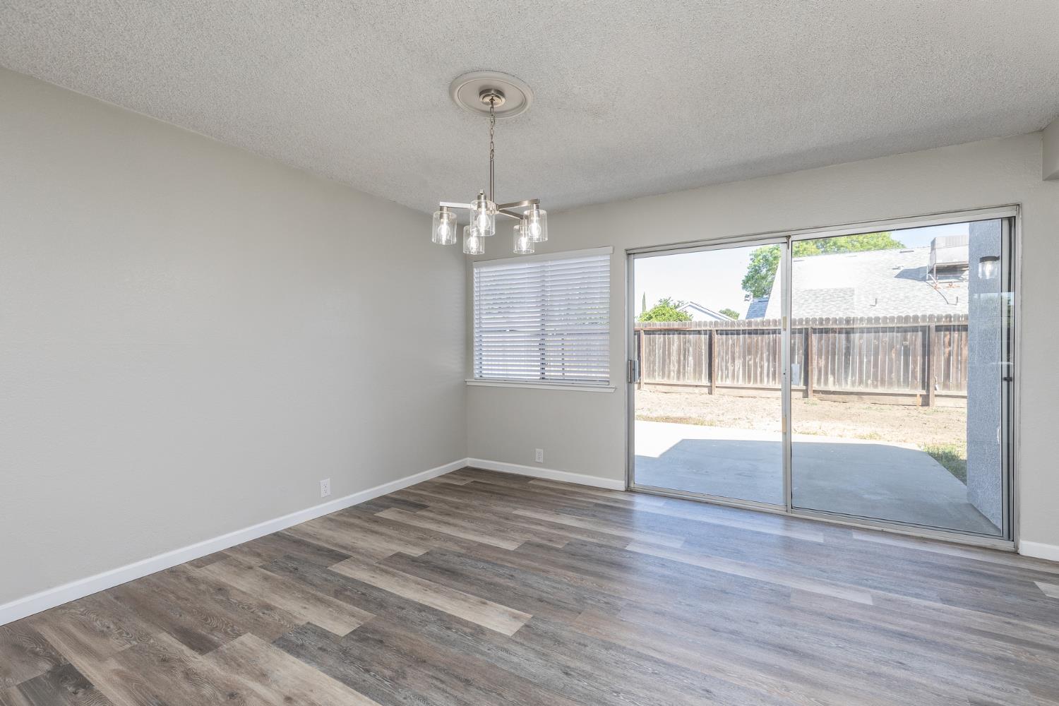 3530 E Stapp, Visalia, CA 93292