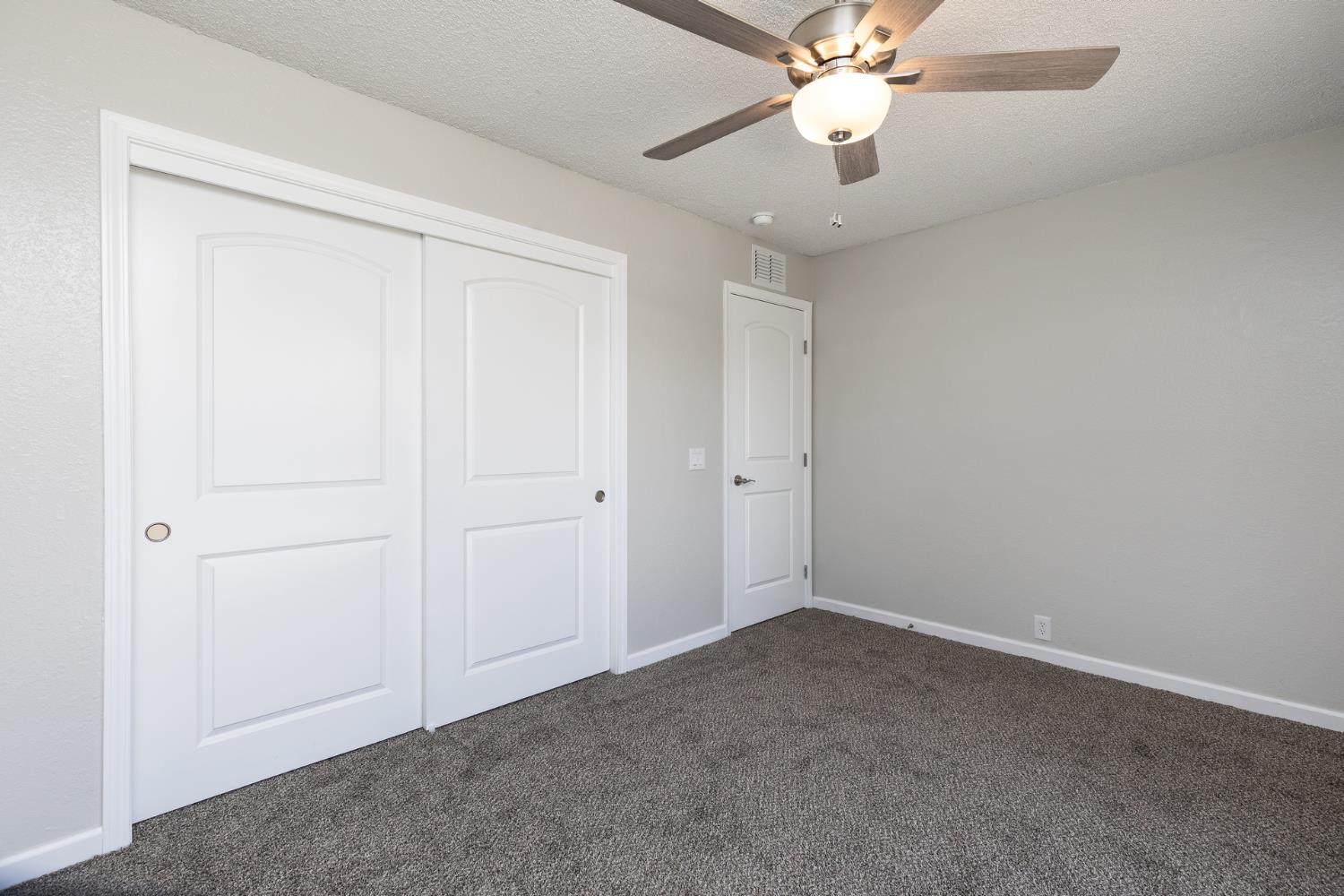 3530 E Stapp, Visalia, CA 93292