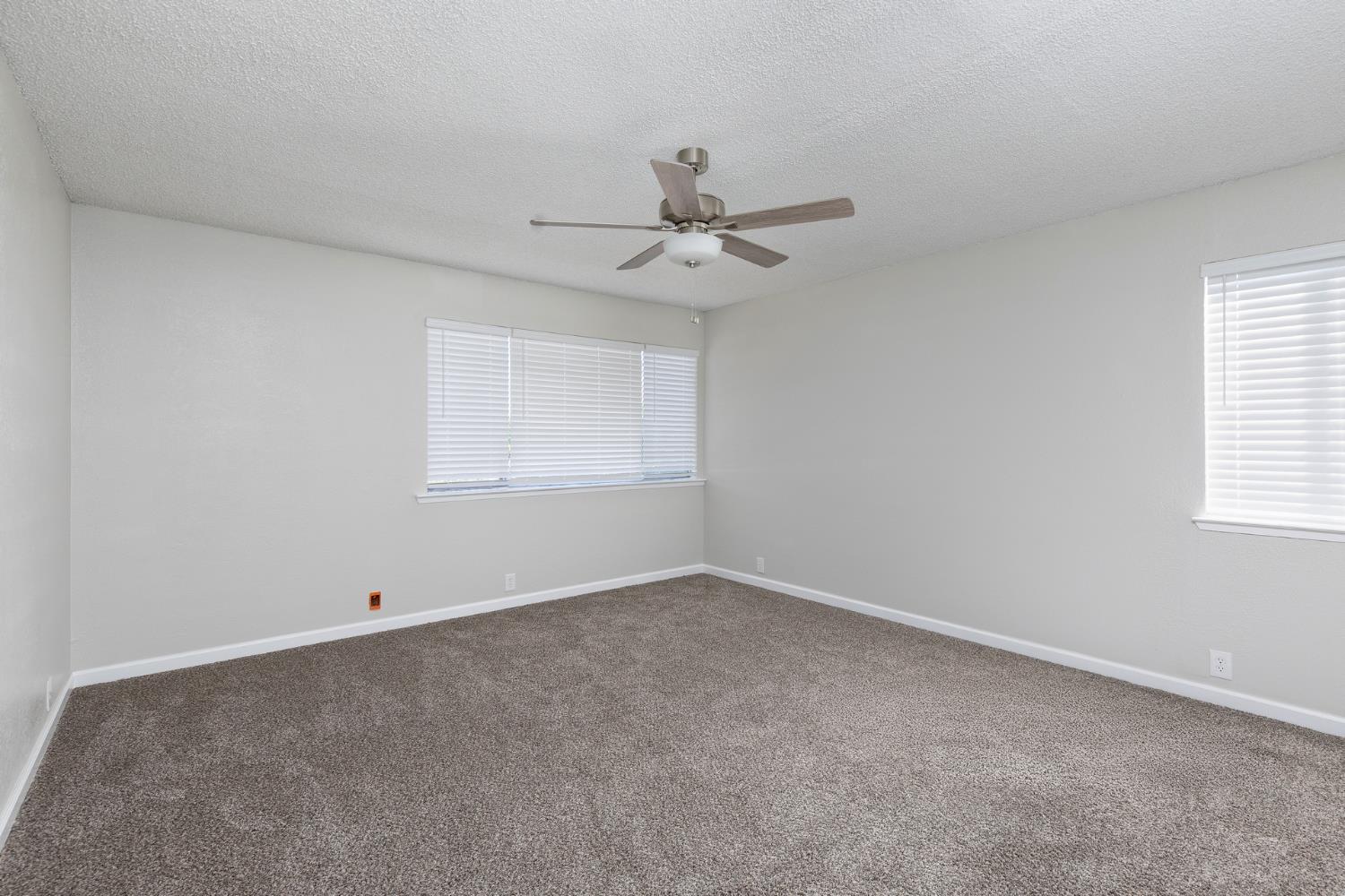 3530 E Stapp, Visalia, CA 93292