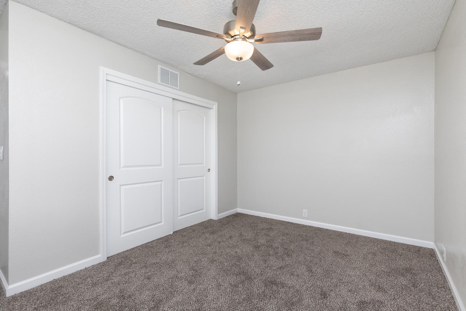 3530 E Stapp, Visalia, CA 93292