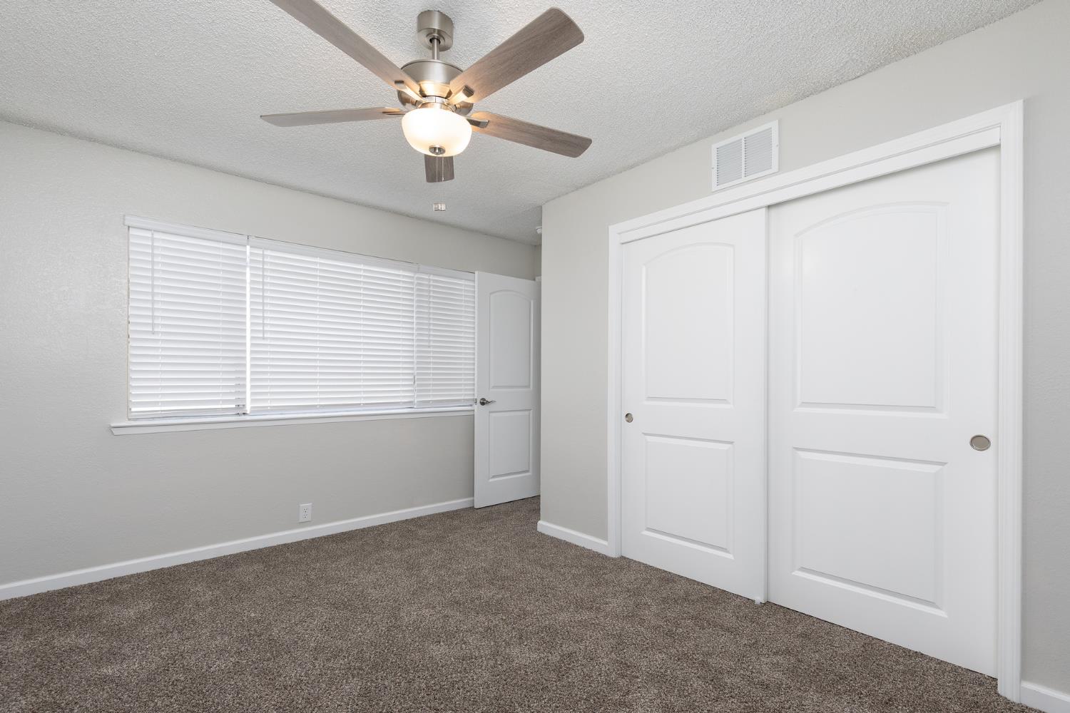 3530 E Stapp, Visalia, CA 93292