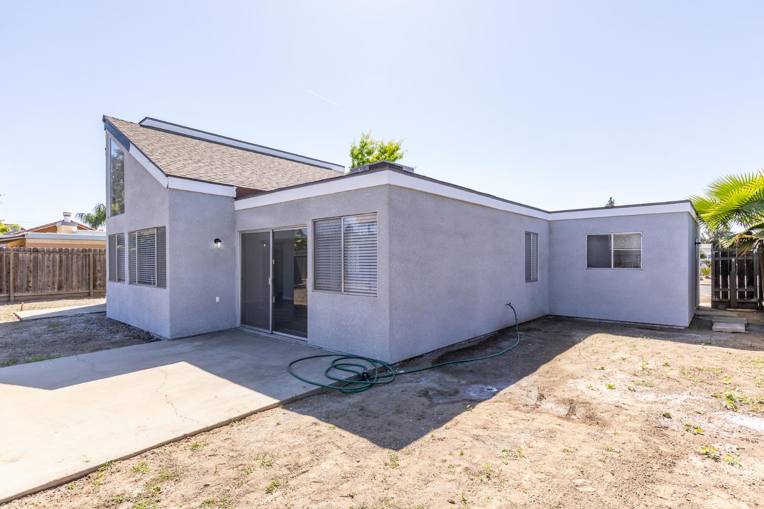 3530 E Stapp, Visalia, CA 93292