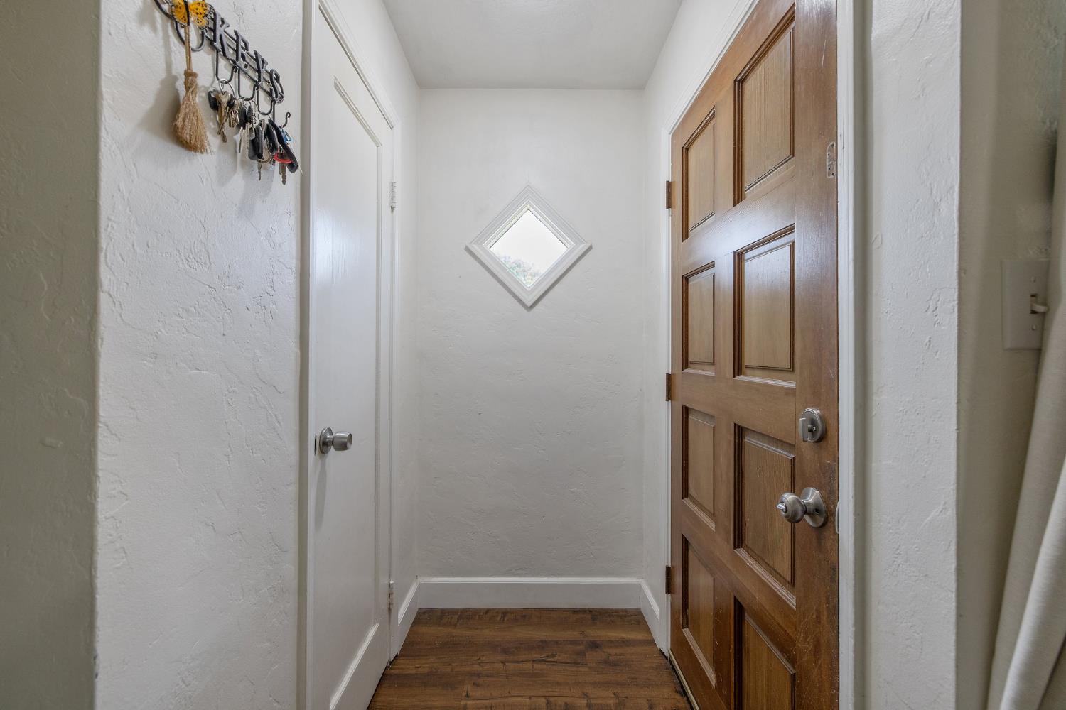 723 N Lourae Ave, Reedley, CA 93654