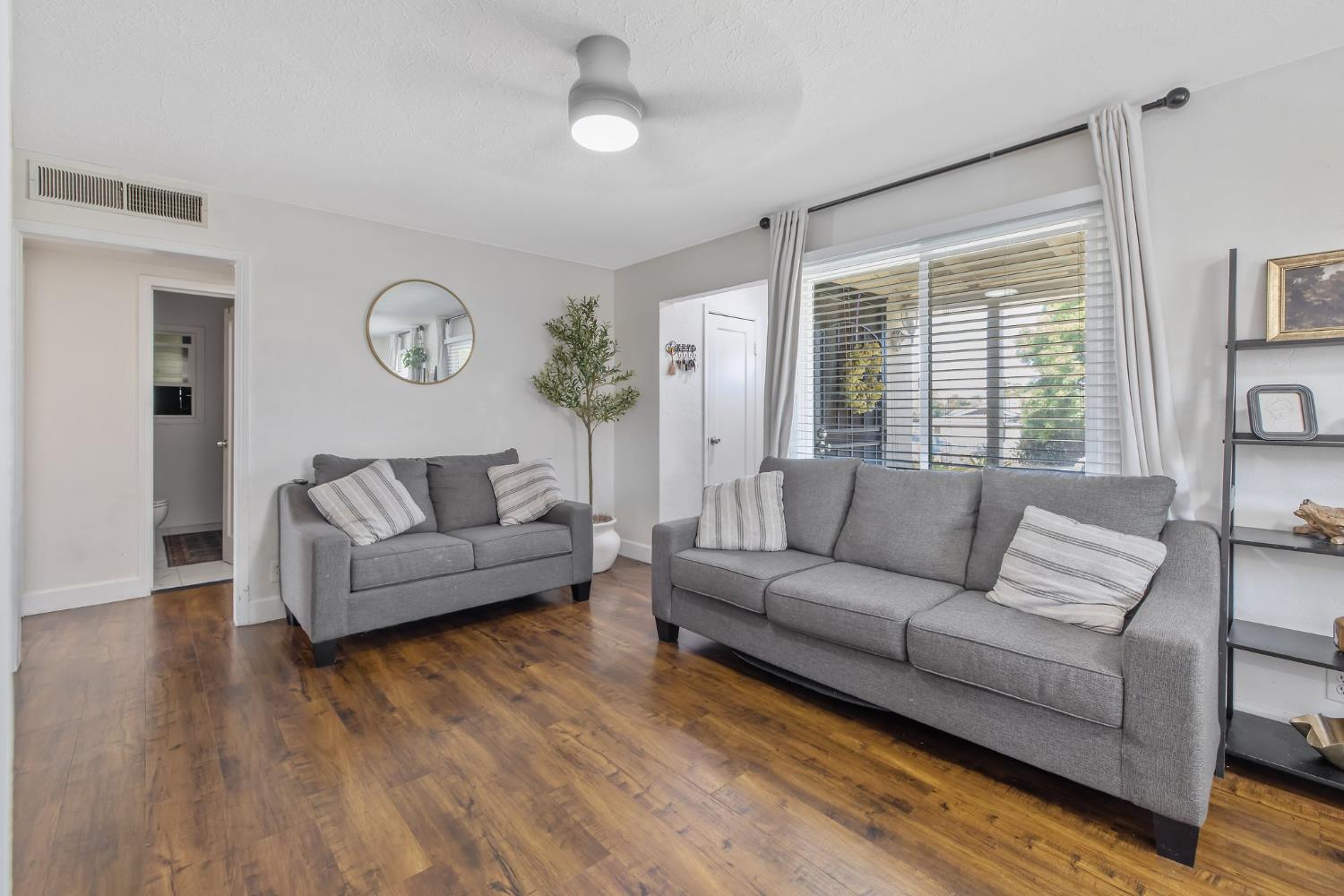 723 N Lourae Ave, Reedley, CA 93654