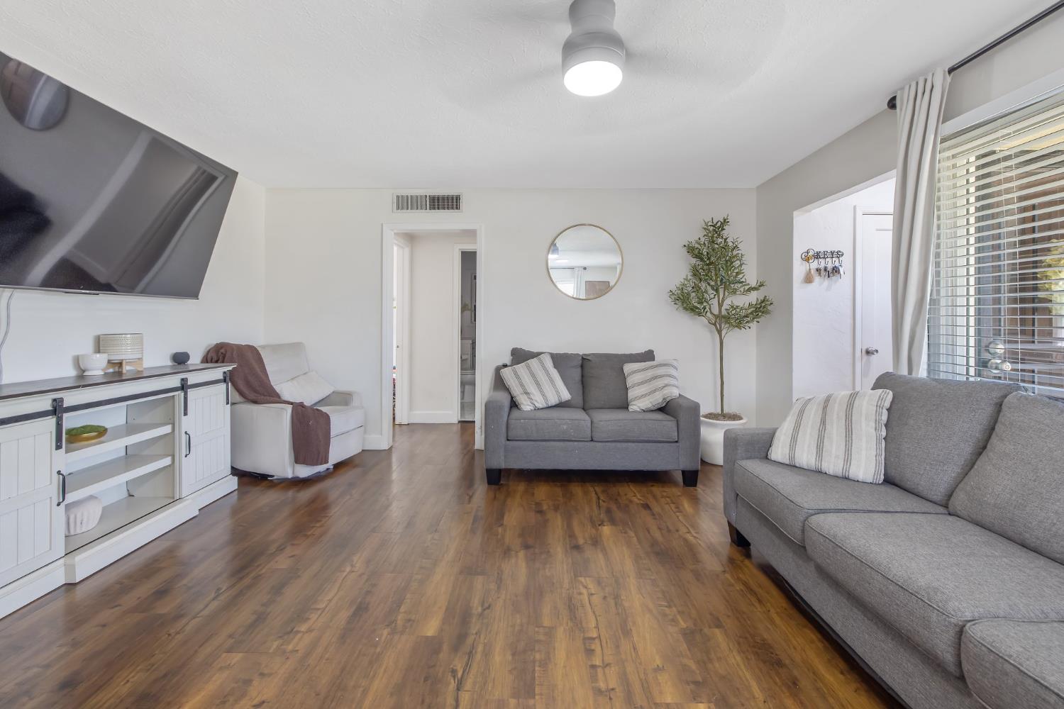 723 N Lourae Ave, Reedley, CA 93654