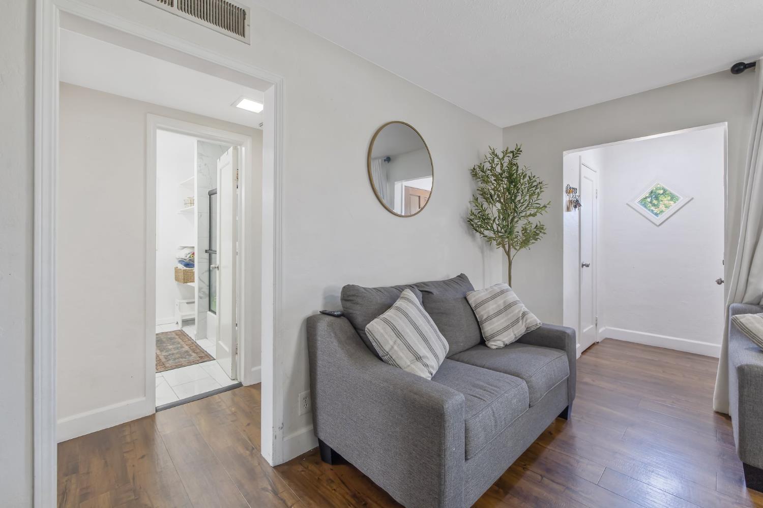 723 N Lourae Ave, Reedley, CA 93654