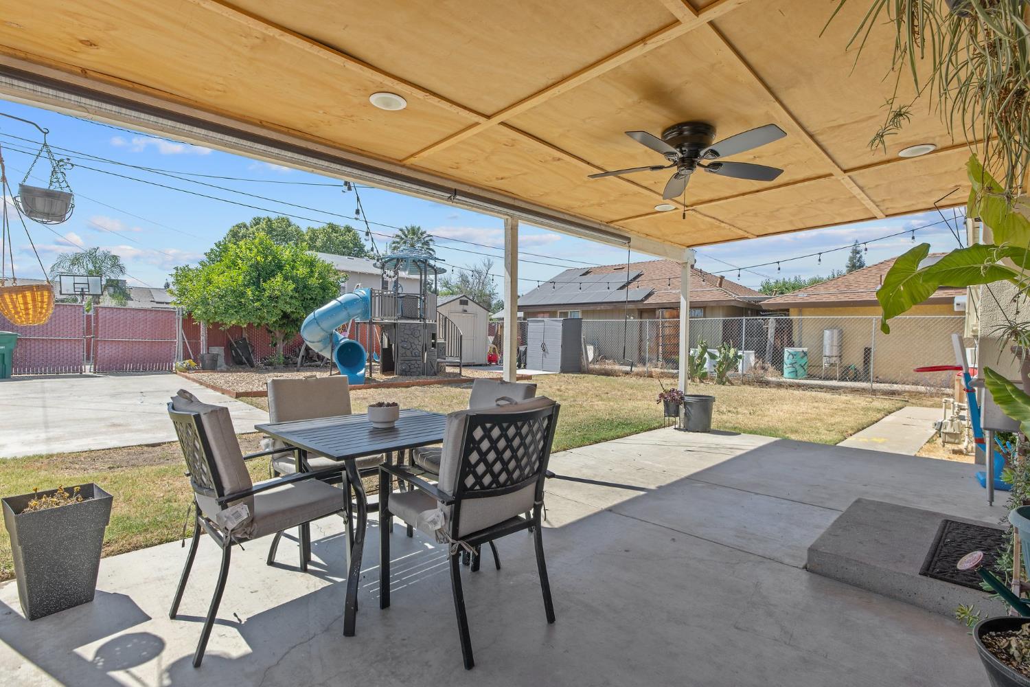 723 N Lourae Ave, Reedley, CA 93654