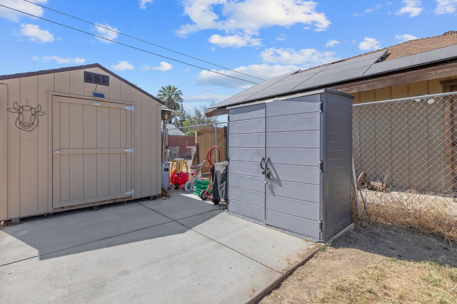 723 N Lourae Ave, Reedley, CA 93654