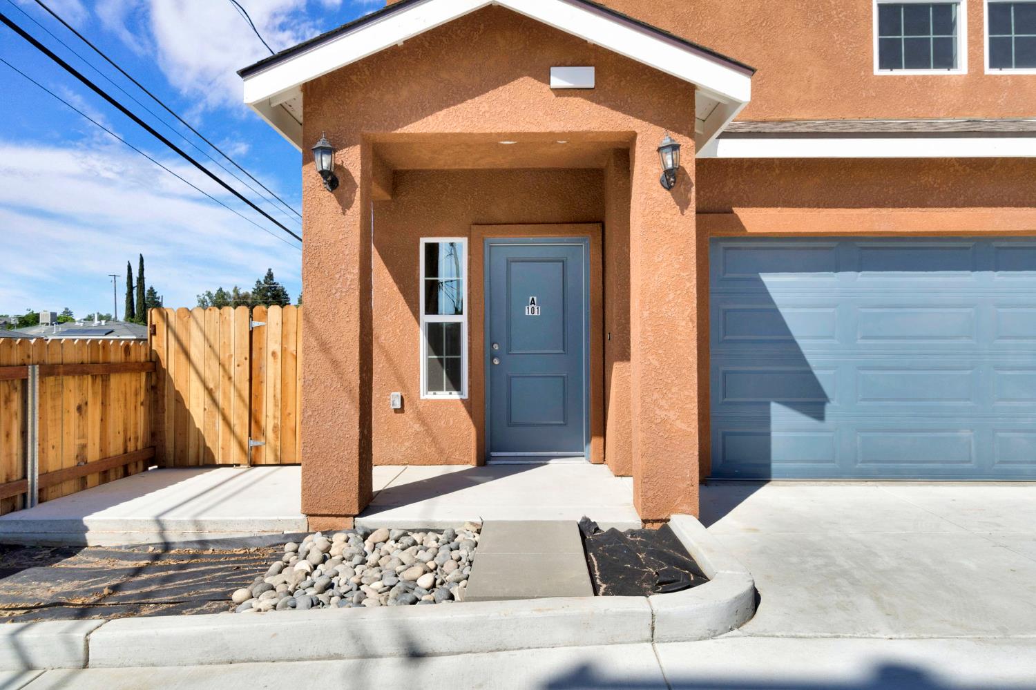 5454 W Fairmont Ave, Fresno, CA 93722