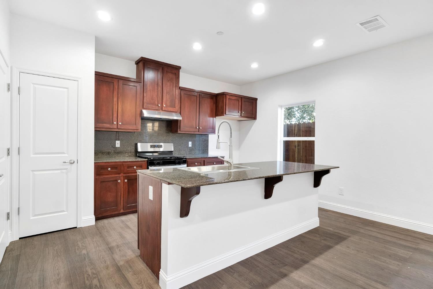 5454 W Fairmont Ave, Fresno, CA 93722