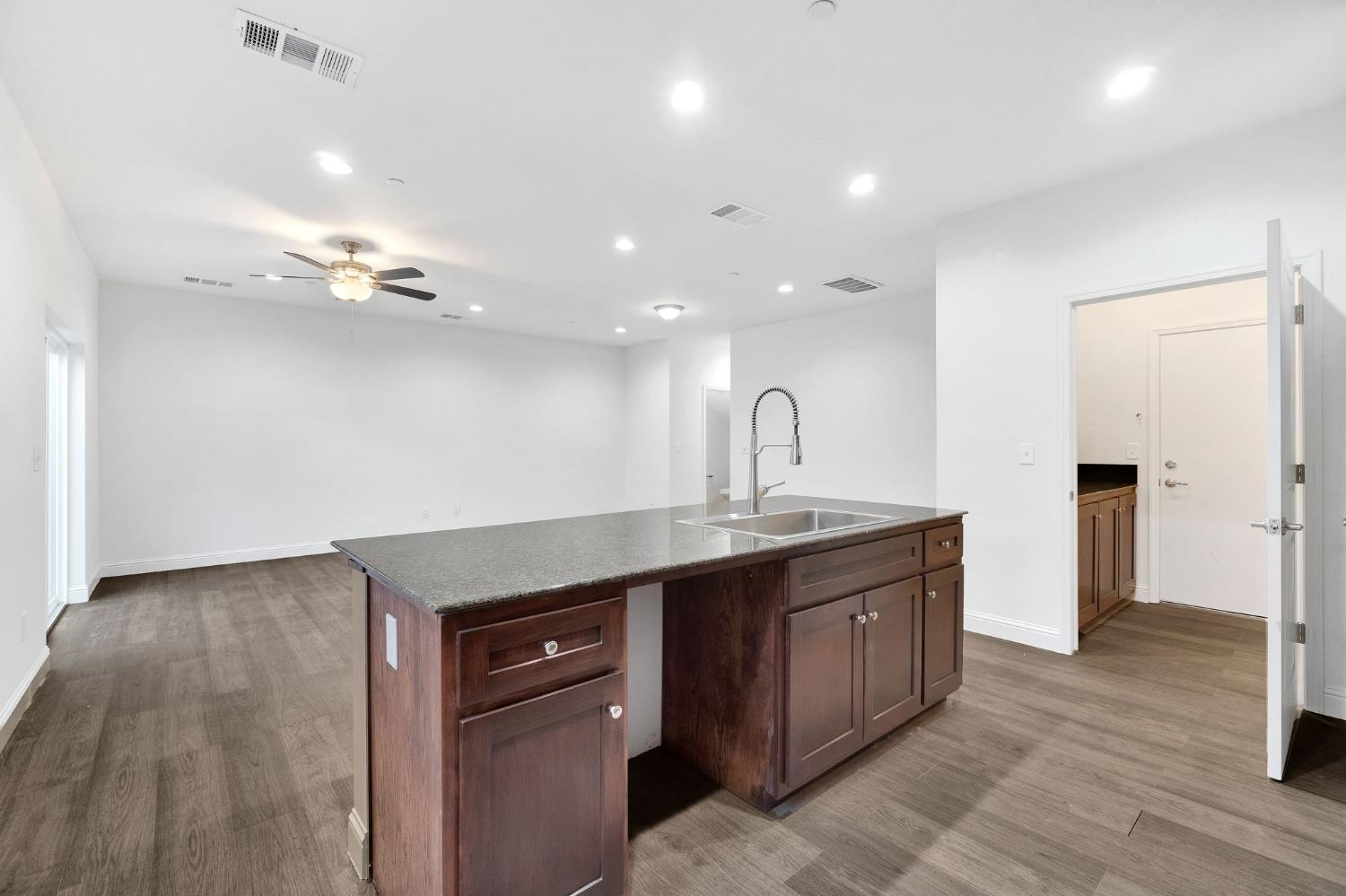 5454 W Fairmont Ave, Fresno, CA 93722