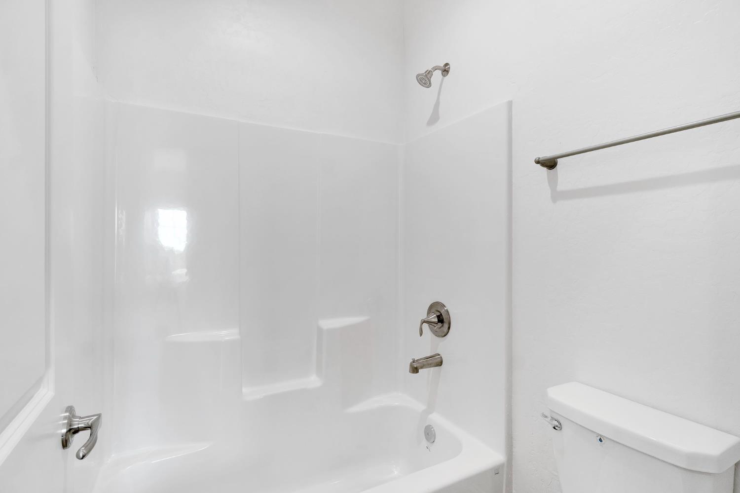 5454 W Fairmont Ave, Fresno, CA 93722