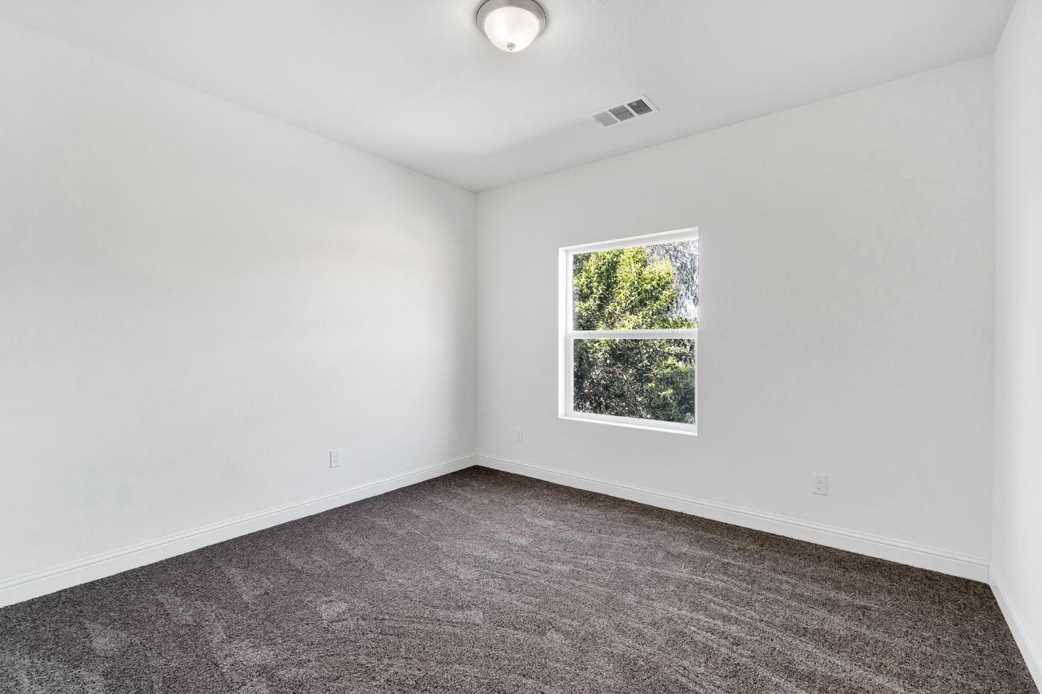 5454 W Fairmont Ave, Fresno, CA 93722