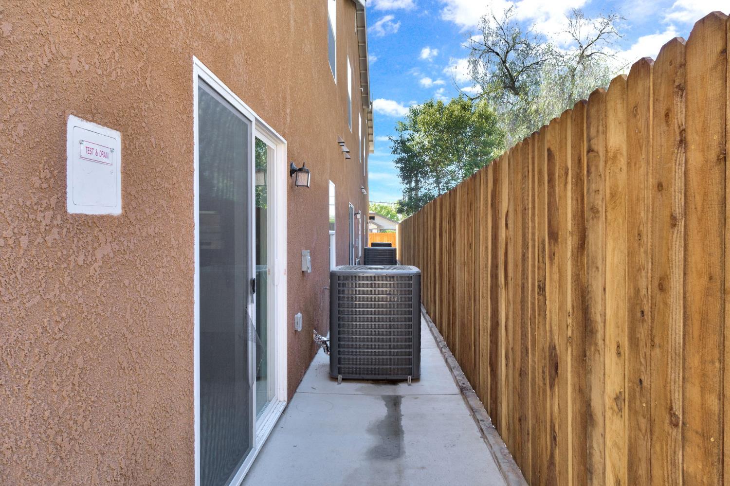 5454 W Fairmont Ave, Fresno, CA 93722