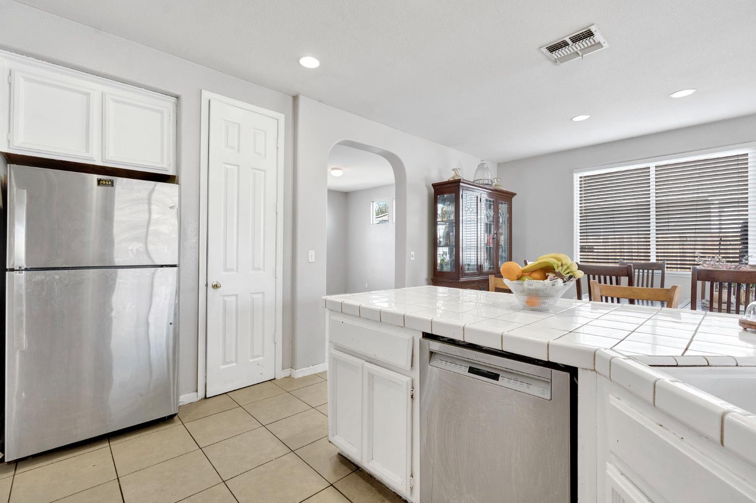 5257 E Byrd Ave, Fresno, CA 93725