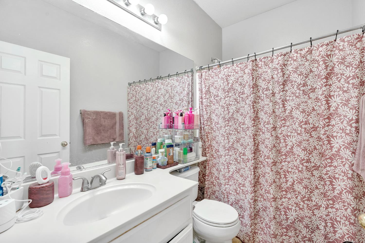 5257 E Byrd Ave, Fresno, CA 93725