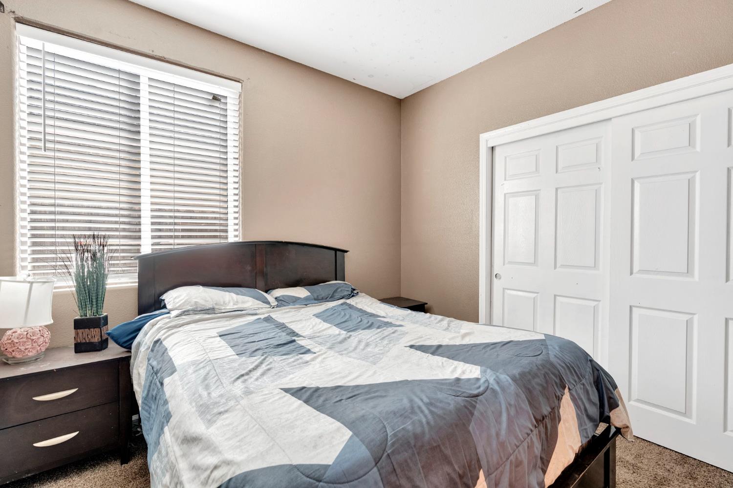 5257 E Byrd Ave, Fresno, CA 93725