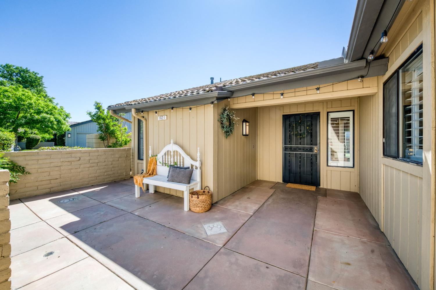 1621 Tollhouse Ln, Clovis, CA 93611