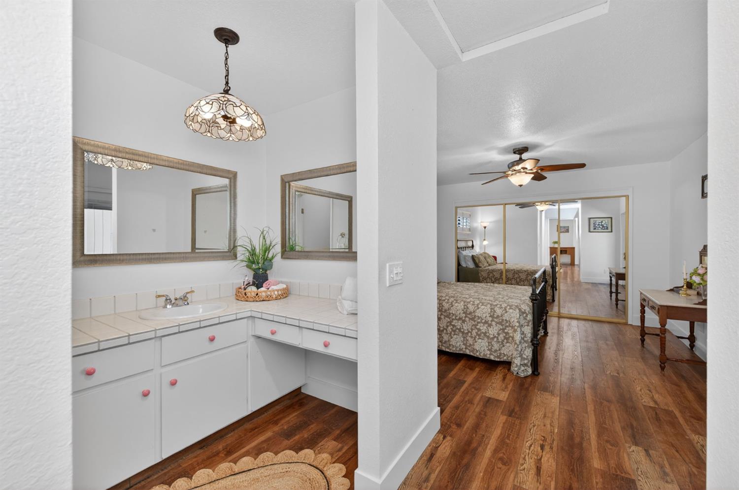 1621 Tollhouse Ln, Clovis, CA 93611