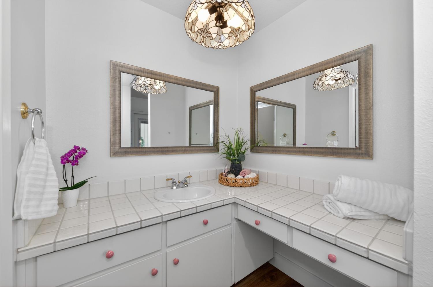 1621 Tollhouse Ln, Clovis, CA 93611