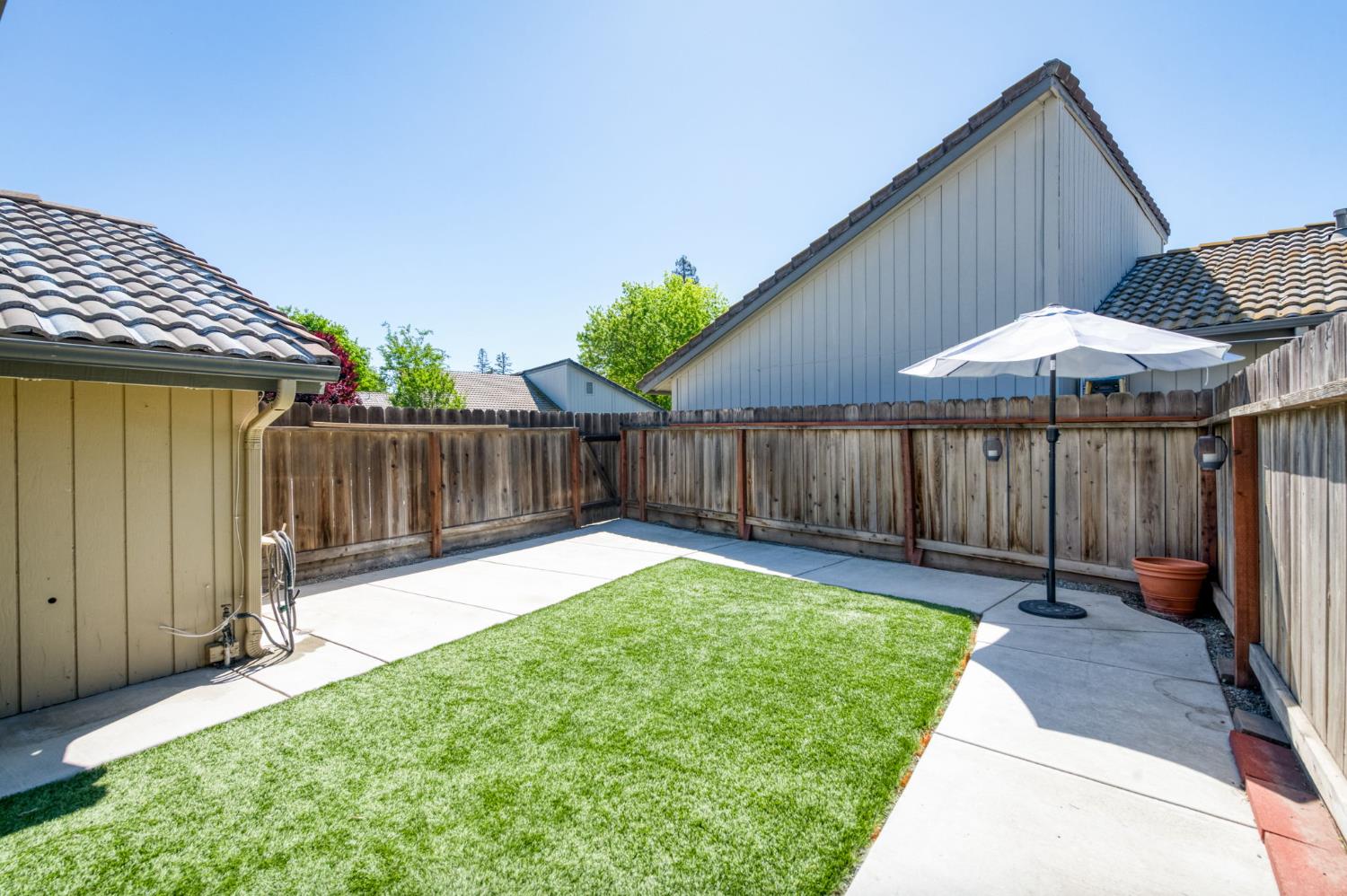 1621 Tollhouse Ln, Clovis, CA 93611