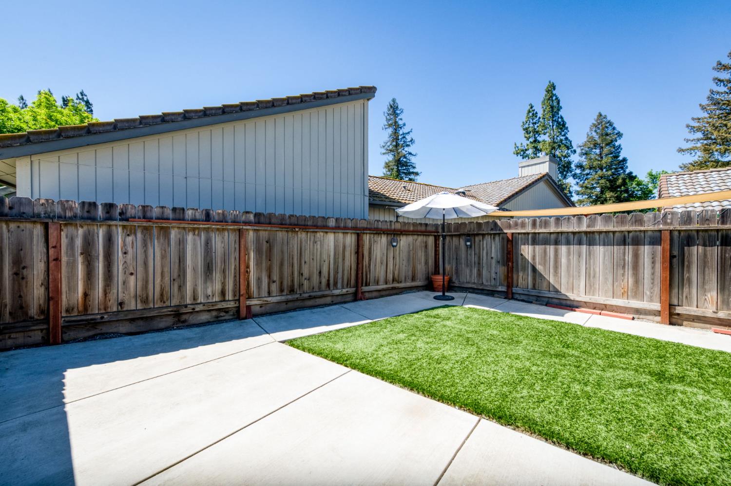 1621 Tollhouse Ln, Clovis, CA 93611