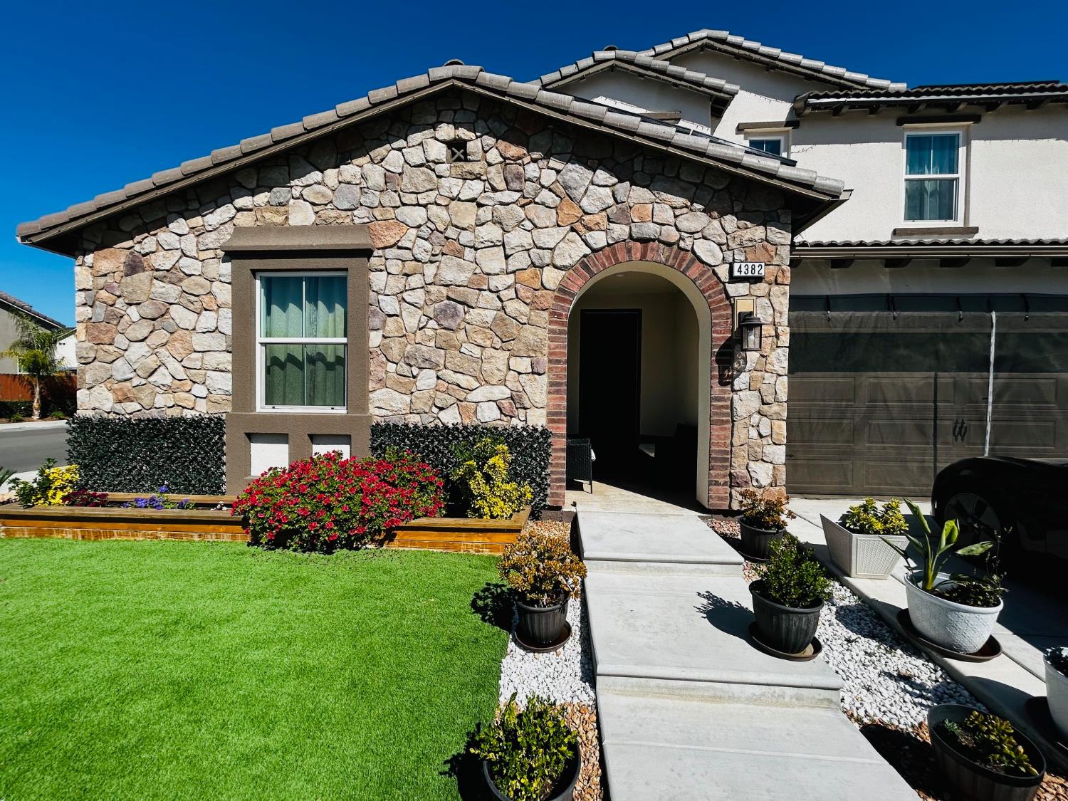 4382 N Casey Ave, Fresno, CA 93723