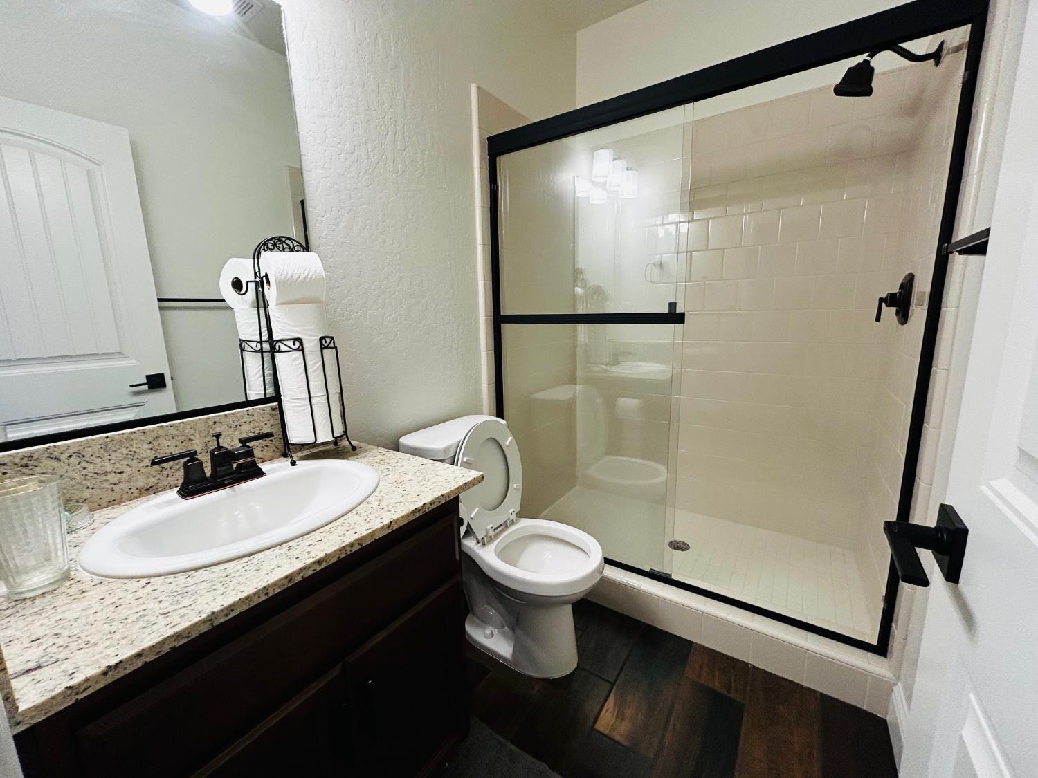 4382 N Casey Ave, Fresno, CA 93723