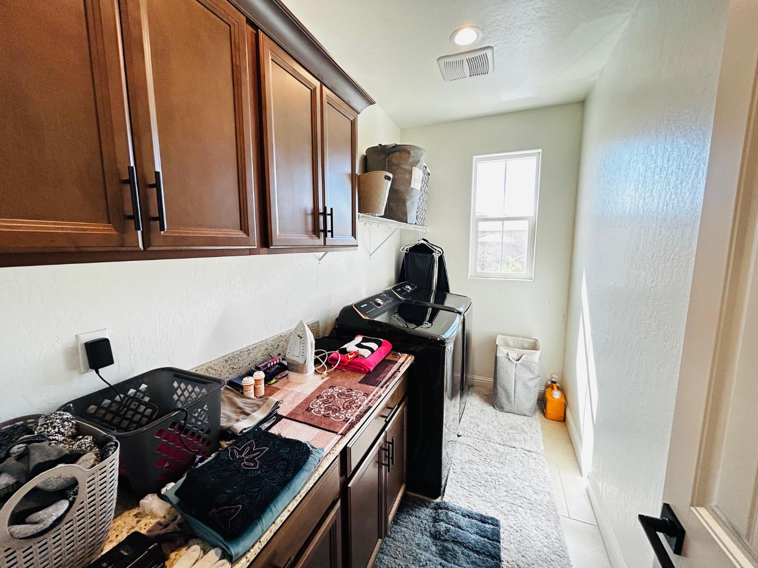 4382 N Casey Ave, Fresno, CA 93723