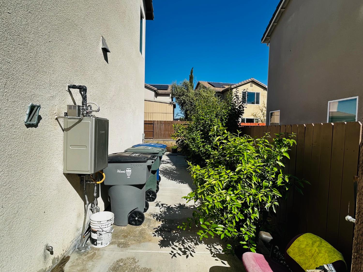 4382 N Casey Ave, Fresno, CA 93723