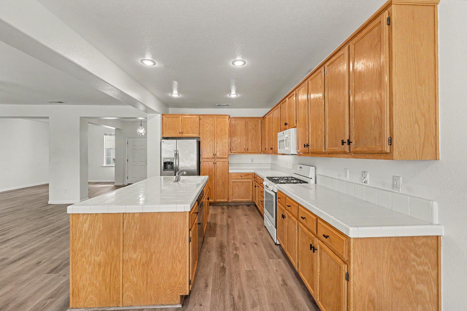 1427 Caraway, Merced, CA 95340