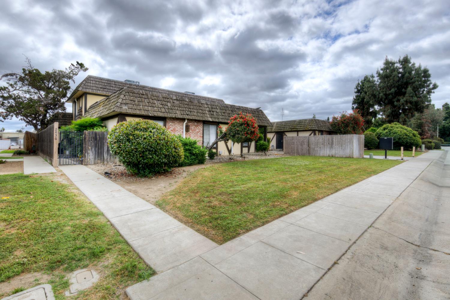 2432 S Sallee, Visalia, CA 93277